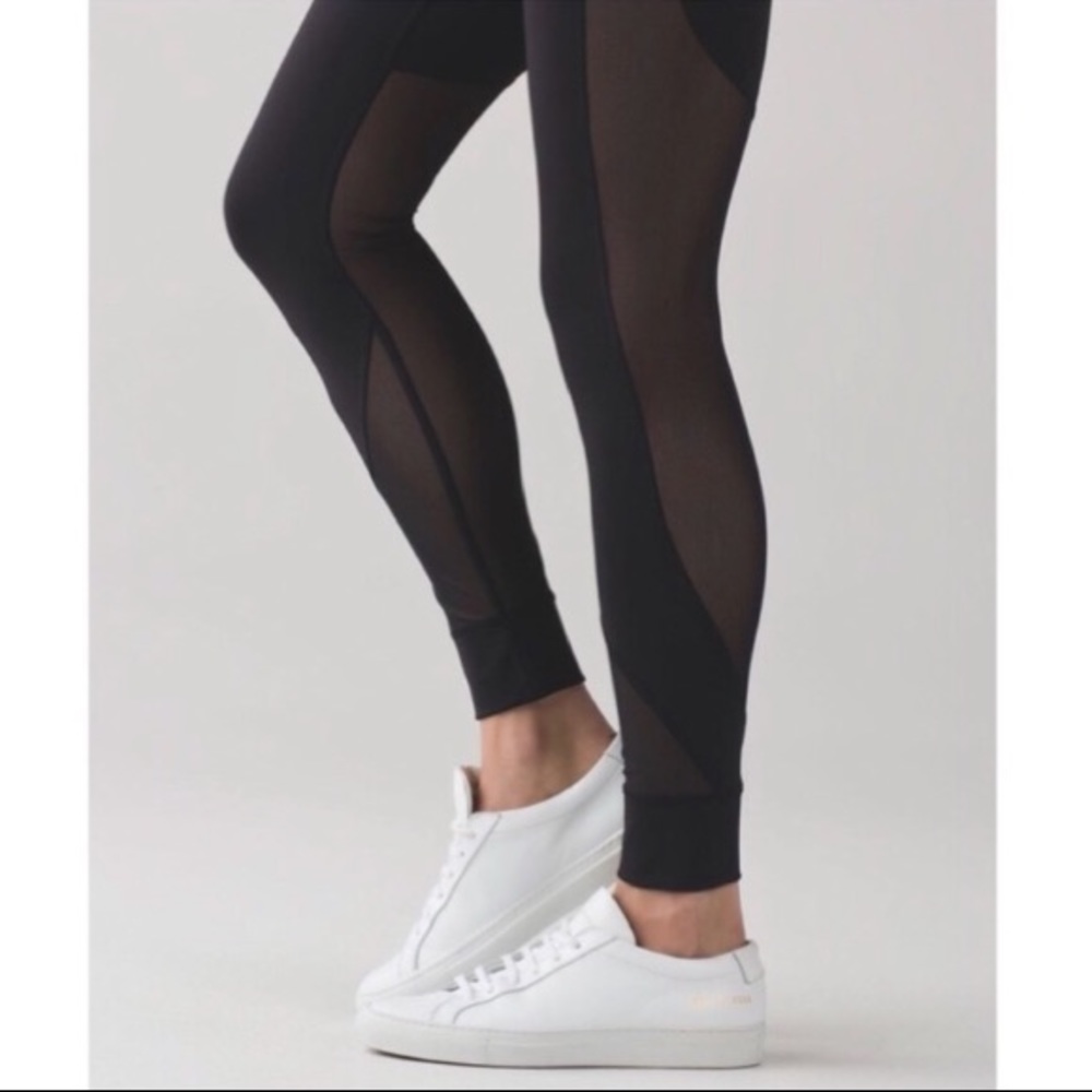 Lululemon Hot Like Agni Black Leggings - Size 8